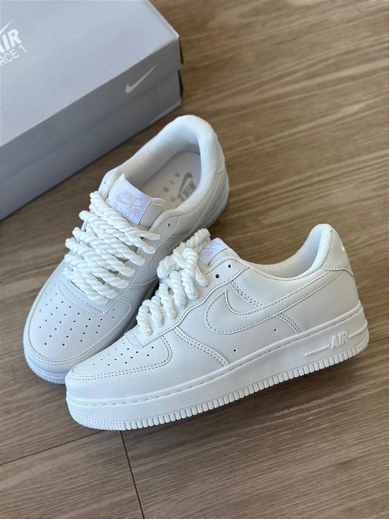 Air Force 1 Nobuck Branco - Clássico e Estiloso