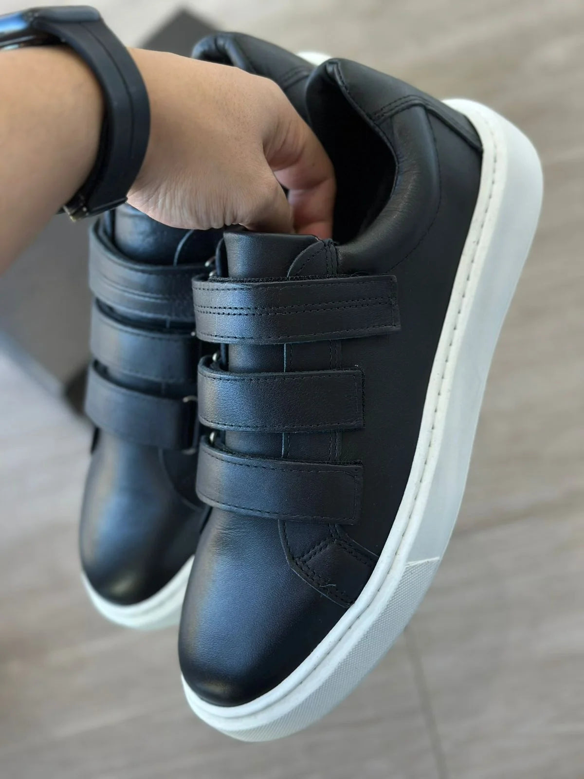 Tênis Casual Preto Unissex – Versátil e Confortável