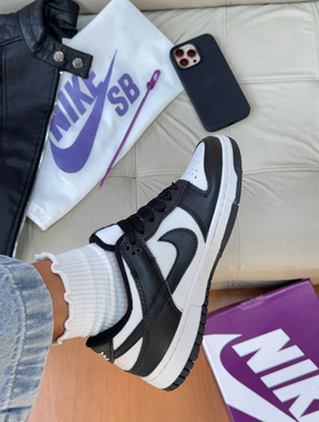 Dunk Low Preto e Branco