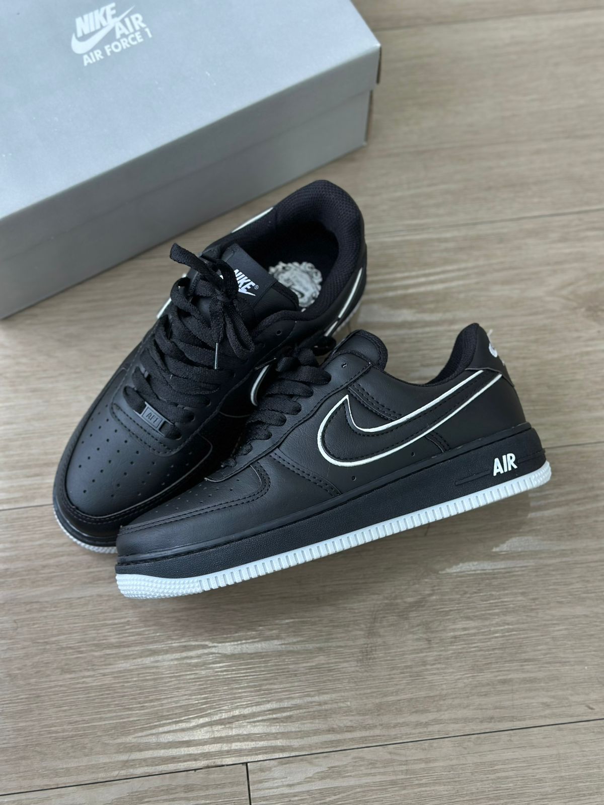 Air Force 1 Black White – O Clássico em Preto e Branco